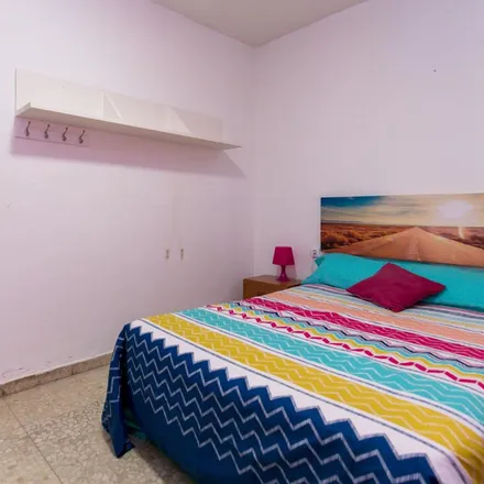 Rent this 4 bed apartment on Calle Arandas in 18001 Granada, Spain