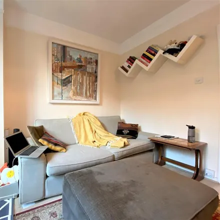Image 4 - Sunlight Square, London, E2 6LD, United Kingdom - Apartment for rent