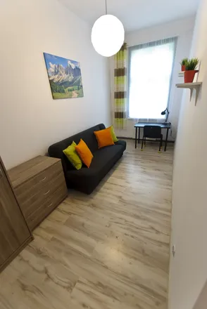 Rent this 12 bed room on Wita Stwosza 16 in 80-312 Gdansk, Poland