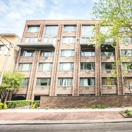 Buy this 1 bed condo on 644 W Arlington Pl Apt 3j in Chicago, Illinois