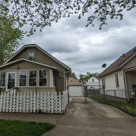 Buy this 2 bed house on 1351 Weiser Avenue in Akron, OH 44314