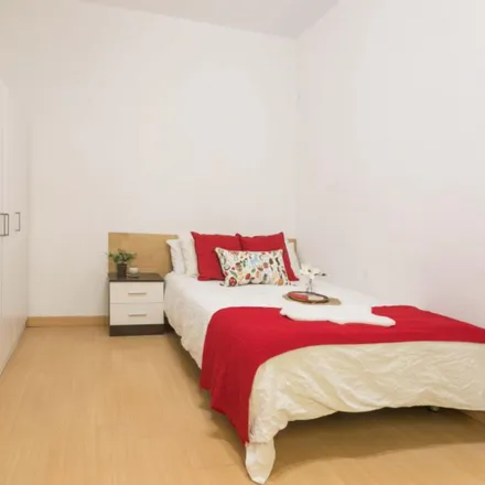 Rent this 8 bed room on Madrid in Calle de Bailén, 39