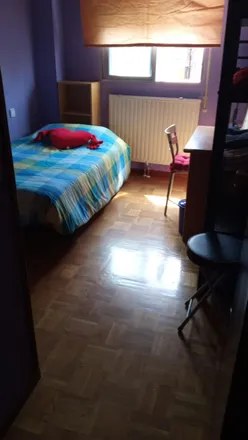 Rent this 3 bed room on Lidl in Calle de la Sierra Toledana, 33