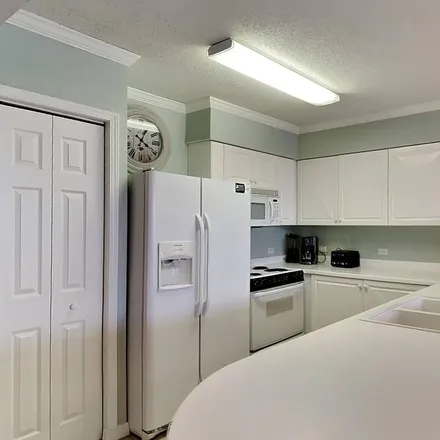 Rent this 3 bed condo on Fort Walton Beach