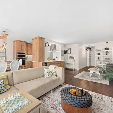 Buy this studio apartment on 400 East 77th Street in New York, NY 10021