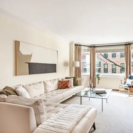 Image 1 - 116 East 66th Street, New York, NY 10065, USA - Townhouse for sale