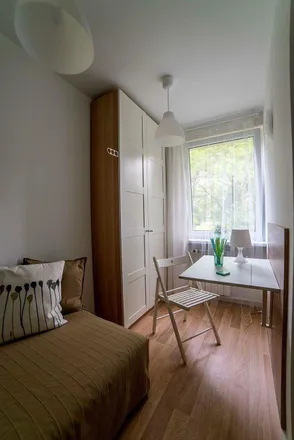 Rent this 7 bed room on Wojciecha Bogusławskiego 12 in 01-923 Warsaw, Poland