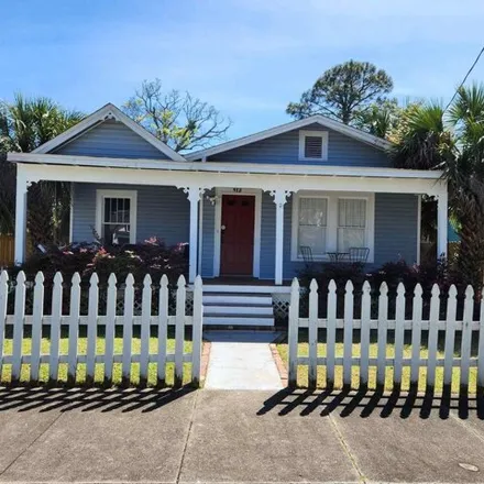 Image 2 - 969 East de Soto Street, Pensacola, FL 32501, USA - House for sale