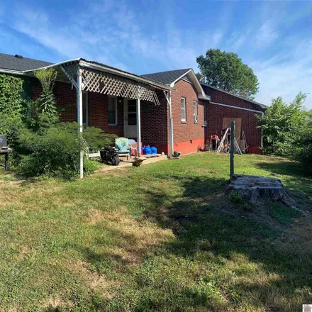 Image 3 - 220 North 2nd Street, Mayfield, KY 42066, USA - House for sale