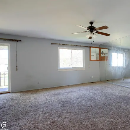 Image 5 - 13920 Camelot Drive, Sterling Heights, MI 48312, USA - Condo for rent