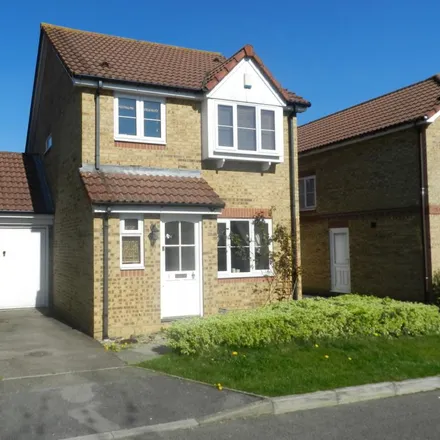 Image 1 - Brisbane Close, Langley Green, RH11 7UE, United Kingdom - House for rent