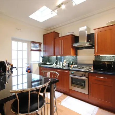 Image 3 - Wickham Court, 7-8 Ashburn Gardens, London, SW7 4DP, United Kingdom - Apartment for rent