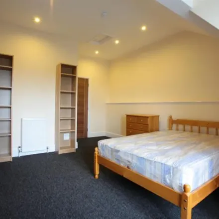 Rent this 6 bed apartment on Clifton College in 32 College Road, Bristol