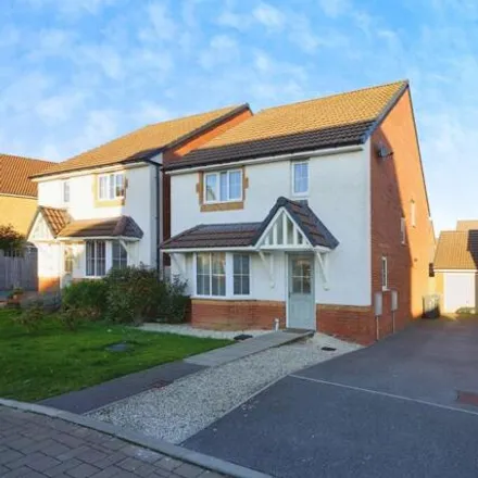Buy this 4 bed house on Hurricane Drive in Calne, SN11 8GB