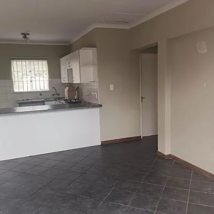 Image 3 - Philip le Roux Avenue, Malanshof, Randburg, 2194, South Africa - Apartment for rent