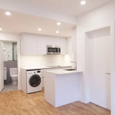 Rent this 1 bed apartment on 3507 Avenue Van Horne in Montreal, QC H3S 1R7