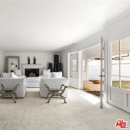 Image 4 - 605 Trenton Drive, Beverly Hills, CA 90210, USA - House for sale