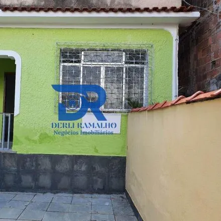 Rent this 3 bed house on Rua Caio de Carvalho in Centro, Duque de Caxias - RJ