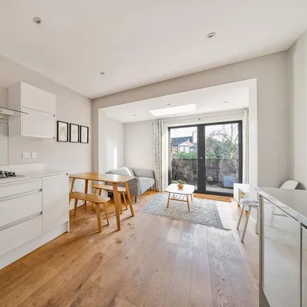 Image 3 - Hornsey School for Girls, Inderwick Road, London, N8 9JF, United Kingdom - Apartment for rent