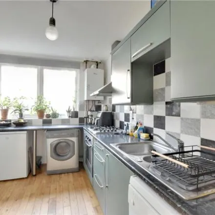 Image 4 - Gilmore Road, London, SE13 5AB, United Kingdom - Townhouse for sale