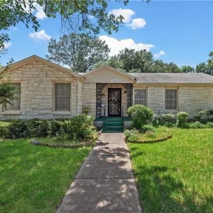 Buy this 4 bed house on 1318 North 34th Street in Waco, TX 76710