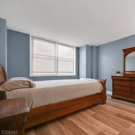 Image 7 - Troy Towers, 380 Mountain Road, Union City, NJ 07087, USA - Condo for sale