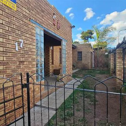 Rent this 4 bed apartment on Gibson Street in Martindale, Johannesburg