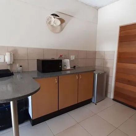 Image 4 - Campus Square, Kingsway Avenue, Rossmore, Johannesburg, 2001, South Africa - Apartment for rent