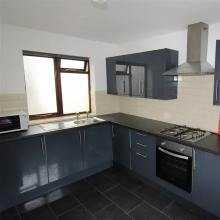 Rent this 6 bed house on Coburn Street in Cardiff, CF24 4BT