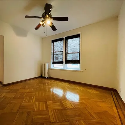 Image 3 - 2159 East 2nd Street, New York, NY 11223, USA - Townhouse for sale