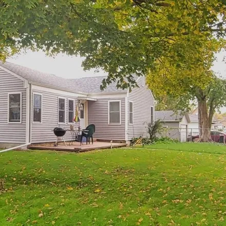 Buy this 3 bed house on 281 East Penn Street in Grand Ridge, LaSalle County