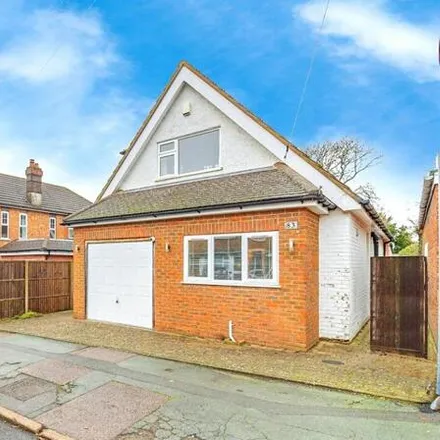 Buy this 3 bed house on unnamed road in Dunstable, LU5 4DE