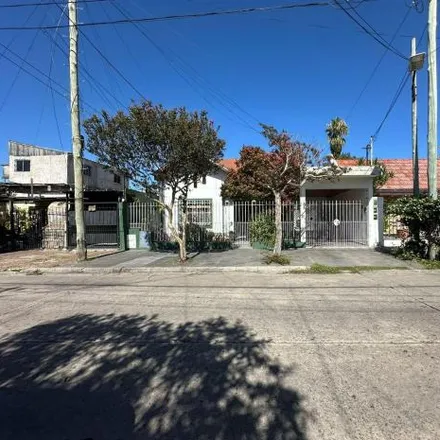 Buy this 2 bed house on Almirante Brown in Quilmes Este, 1878 Quilmes