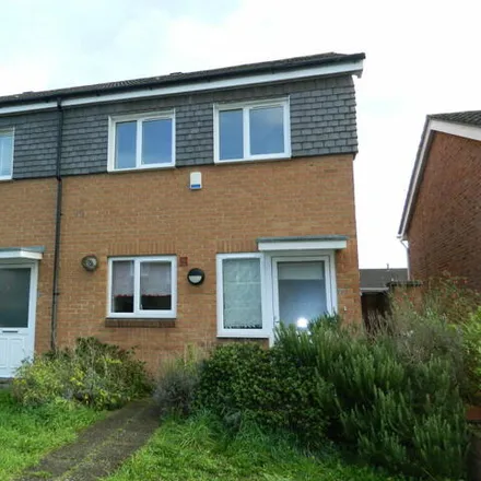 Buy this 3 bed house on 49 Gardner Road in Maidenhead, SL6 7PR