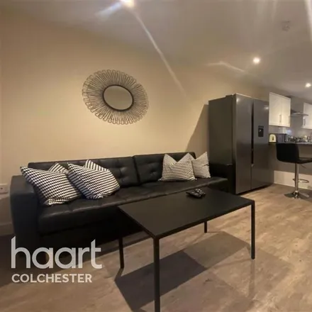 Image 2 - Colet Crescent, Colchester, CO2 7WB, United Kingdom - Room for rent