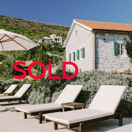 Buy this 6 bed house on 85340 Herceg Novi