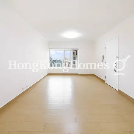 Image 4 - China, Hong Kong, Hong Kong Island, North Point, Braemar Hill Road, Block 7 - Apartment for rent