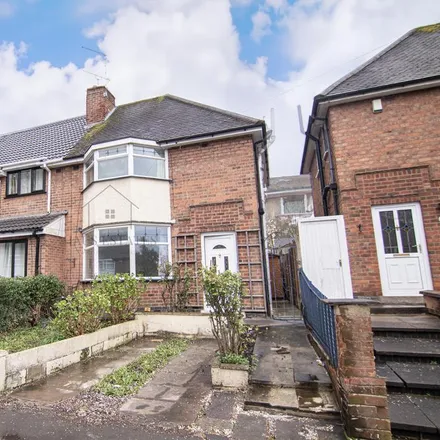 Rent this 3 bed duplex on Wicklow Drive in Leicester, LE5 4EL