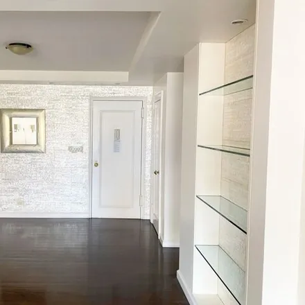 Rent this 1 bed condo on 995 Madison Avenue in New York, NY 10075