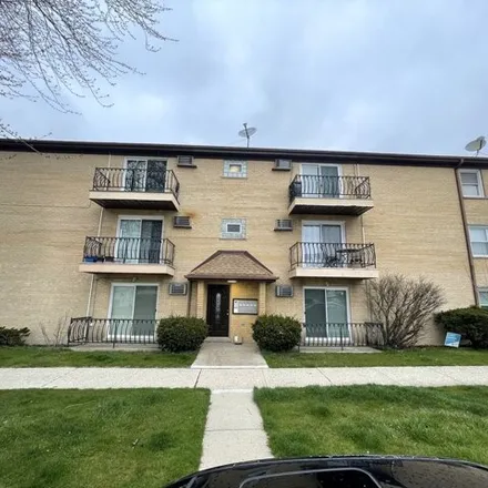 Buy this 4 bed condo on 7248 West Wrightwood Avenue in Elmwood Park, IL 60707