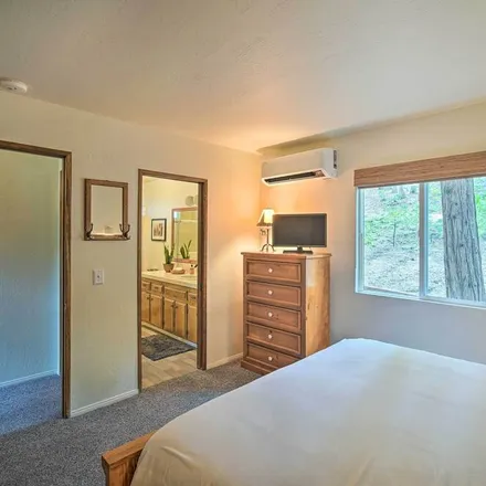 Image 8 - Lake Arrowhead, CA, 92352 - House for rent
