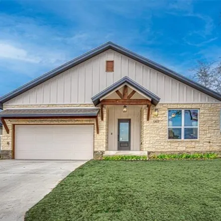 Buy this 3 bed house on 1399 Laurel Cove in Marble Falls, TX 78654