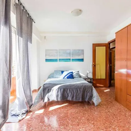 Rent this 5 bed apartment on Carrer de la Vall de la Ballestera in 16015 Valencia, Spain