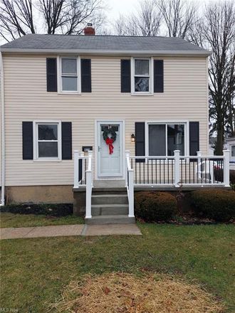 Rent this 3 bed house on 425 Monroe Avenue in Cuyahoga Falls, OH 44221