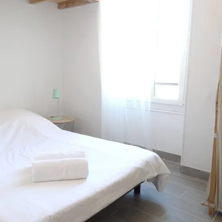 Rent this 1 bed apartment on 13007 Marseille