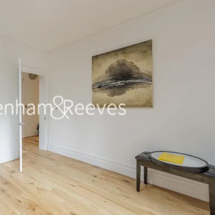 Image 7 - Johnson Mansions, Queen's Club Gardens, London, W14 9RH, United Kingdom - Apartment for rent