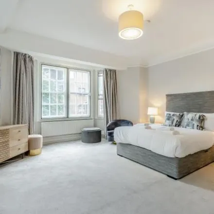 Rent this 6 bed apartment on Strathmore Court in 143 Park Road, London