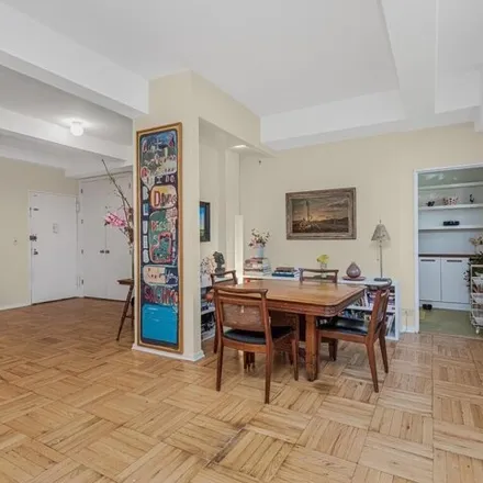 Image 3 - 3901 Independence Avenue, New York, NY 10471, USA - Apartment for sale