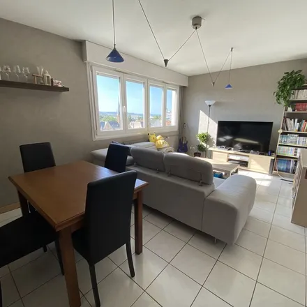 Rent this 2 bed apartment on 6 Passage du Sablon in 57000 Metz, France