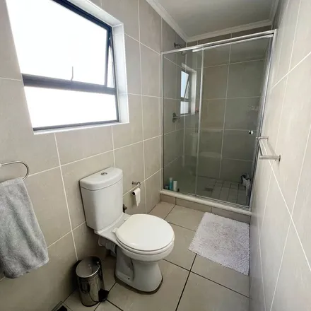 Image 6 - Olinia Crescent, Cape Town Ward 107, Western Cape, 7433, South Africa - Apartment for rent